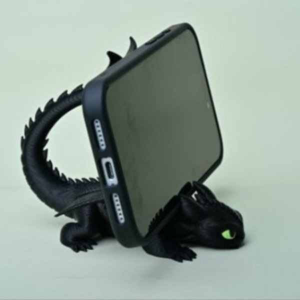 Night Fury Phone Stand — Chennai